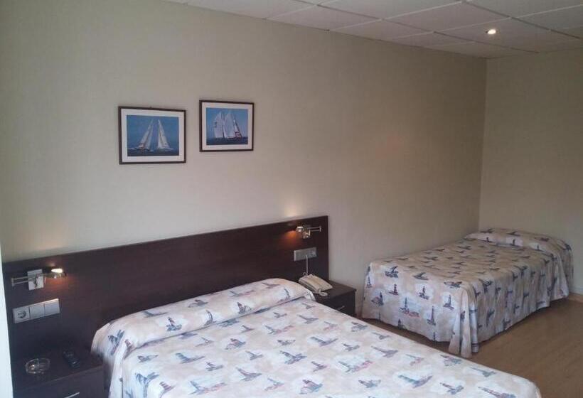 스탠다드 트리플 룸, Náutico