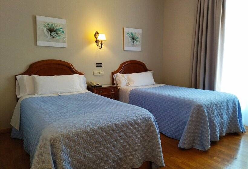 Номер Стандарт, Playa Compostela