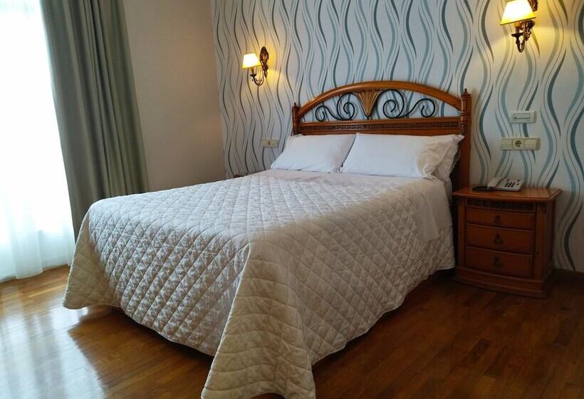 Номер Стандарт, Playa Compostela