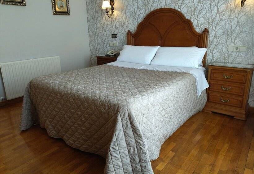 Номер Стандарт, Playa Compostela