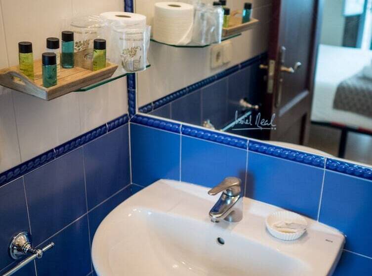 غرفة قياسية, Real