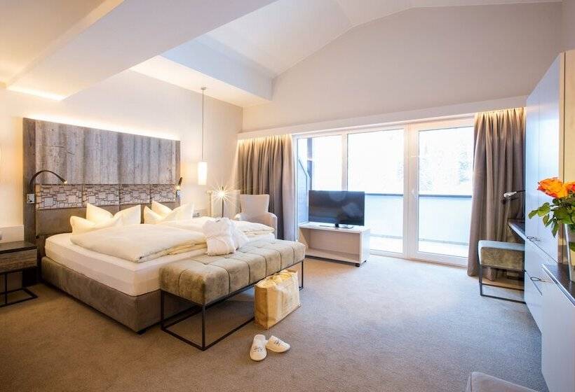 ジュニアスイート, Rita