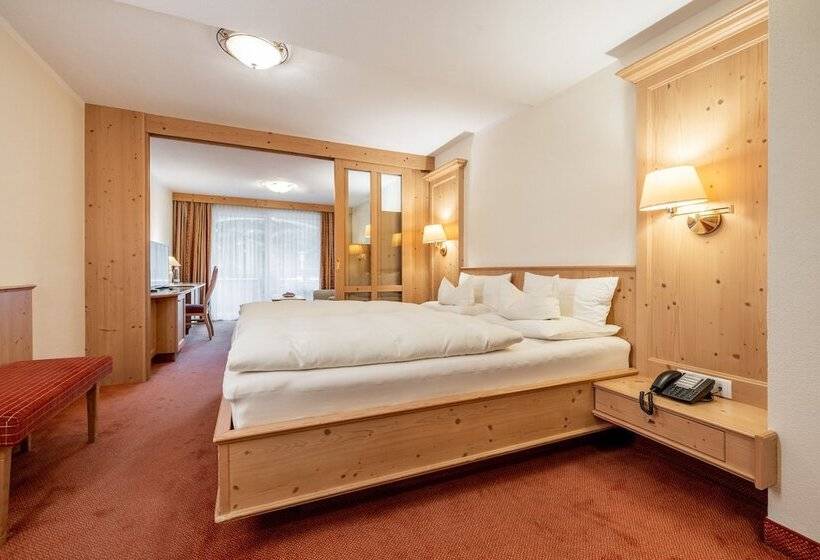 ジュニアスイート, Rita