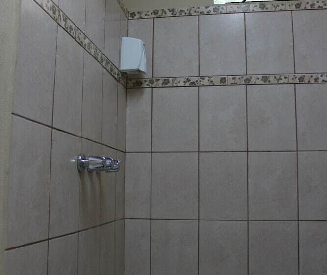 غرفة قياسية, Santa Maria Inn