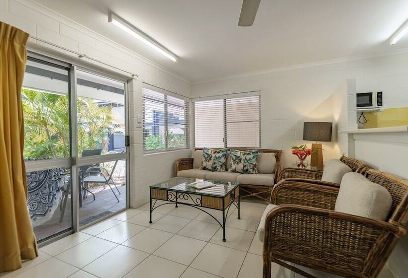 Апартаменты 2 Спальни, Lychee Tree Holiday Apartments