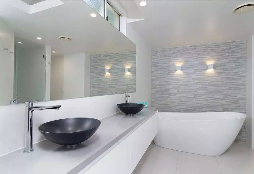 آپارتمان مدیریتی 3 خوابه, Mandalay Luxury Beachfront Apartments