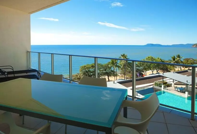 海の見える２ベッドルームアパートメント, Vue Apartments Trinity Beach