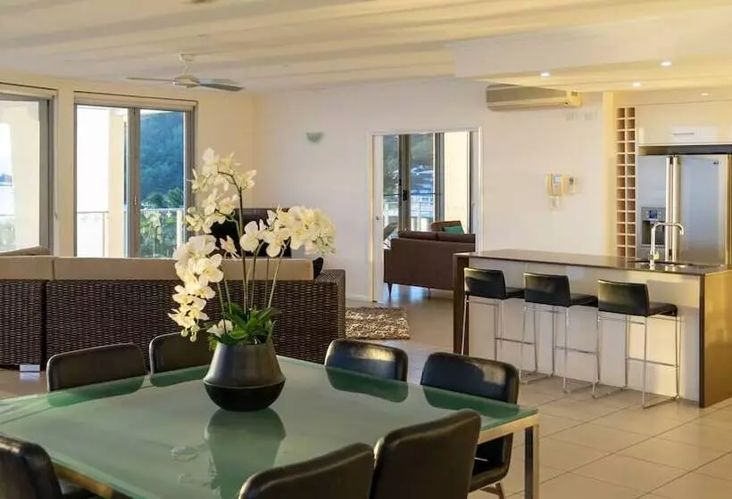 １ベッドルームペントハウスアパート, Vue Apartments Trinity Beach