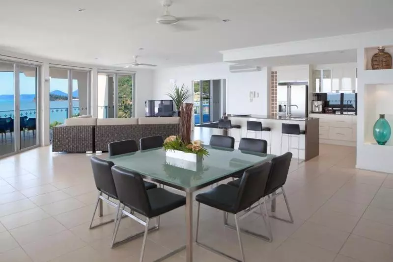 １ベッドルームペントハウスアパート, Vue Apartments Trinity Beach