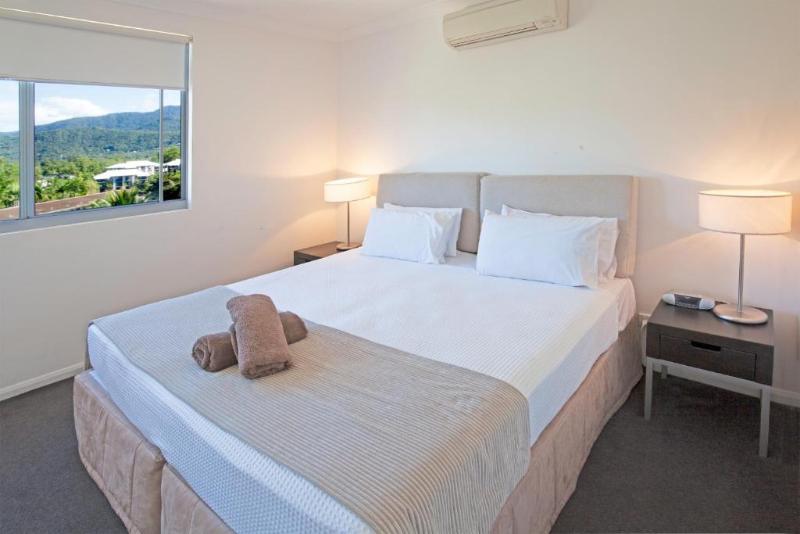 Апартаменты 4 Спальни, Vue Apartments Trinity Beach