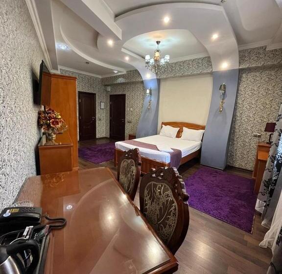 Deluxe Suite King Bed, Akzhol Hotel Almaty