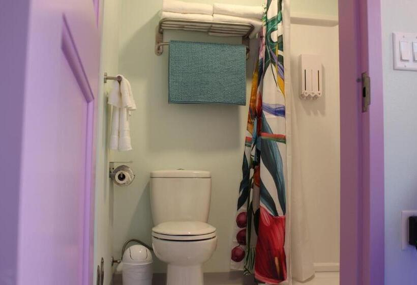 חדר סטנדרט עם מיטת קינג, Worthington Of Logan