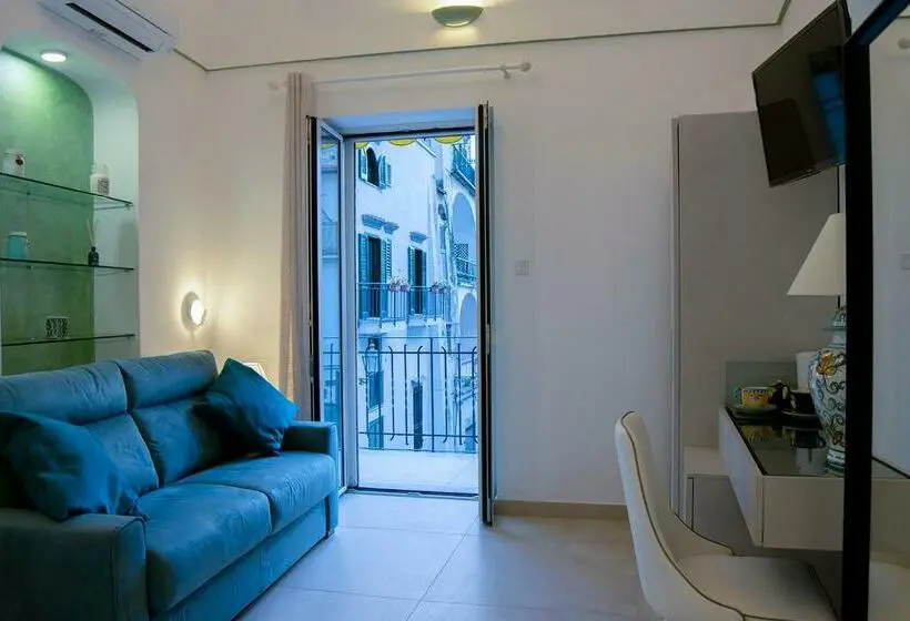 اتاق لوکس چهار تخته, Atrani Rooms