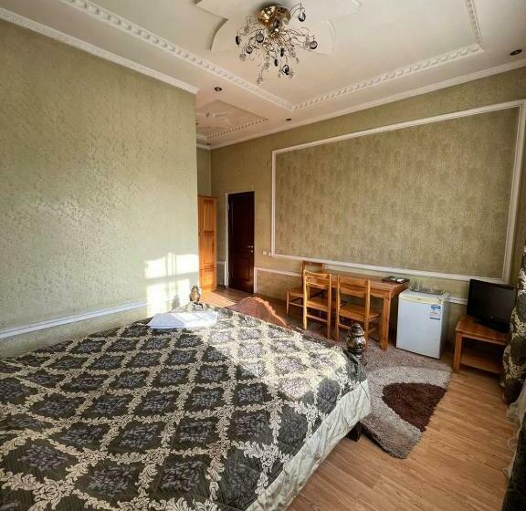 اتاق استاندارد با تخت بزرگ, Akzhol Hotel Almaty