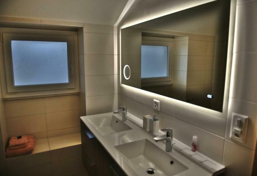 标准间, Auberge Les Rangs