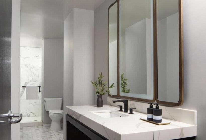 استودیوی لوکس, Pendry Chicago