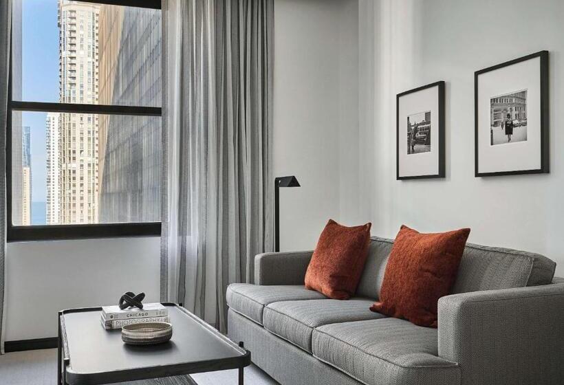 استودیوی لوکس, Pendry Chicago