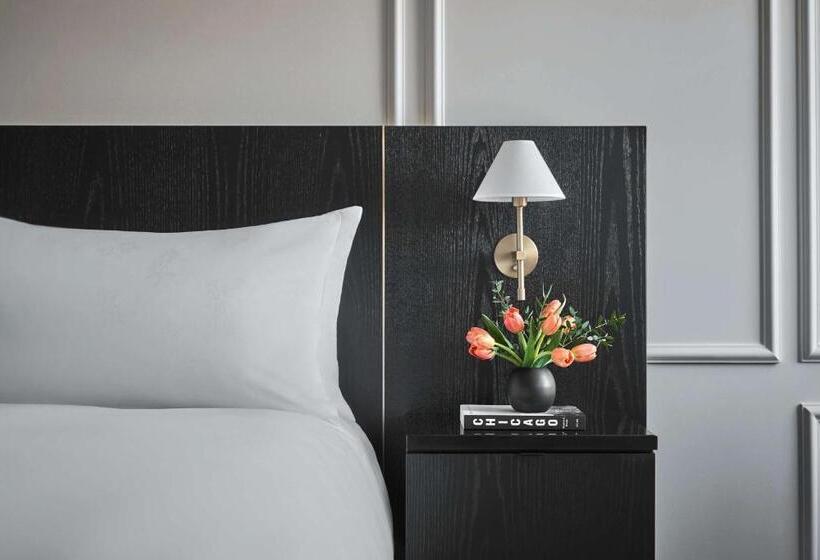 استودیوی استاندارد, Pendry Chicago