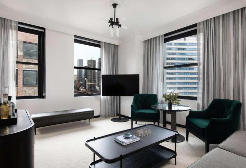 سوئیت با چشم‌انداز رودخانه, Pendry Chicago