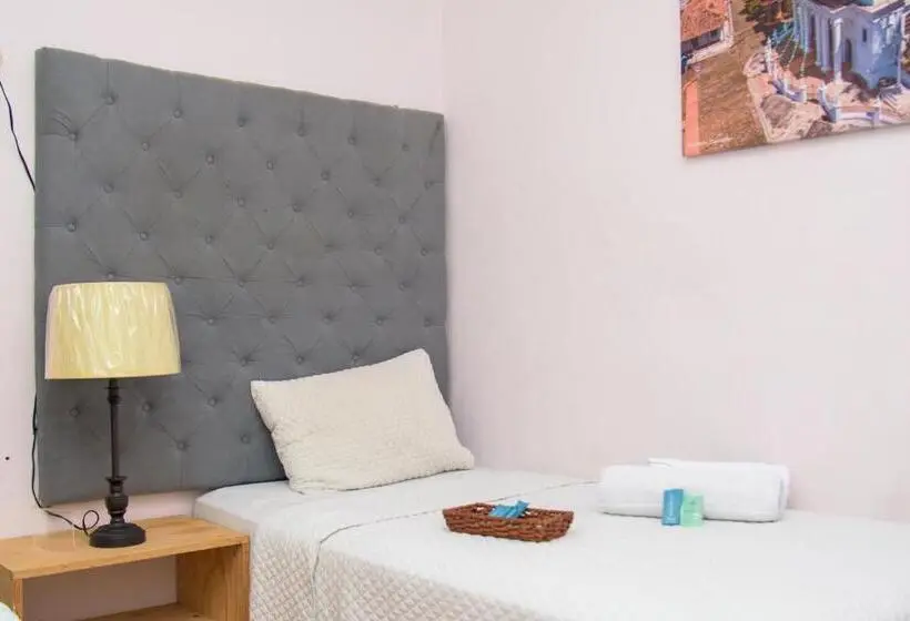 اتاق اکونومی یک تخته, Velvet Hostal La Novena