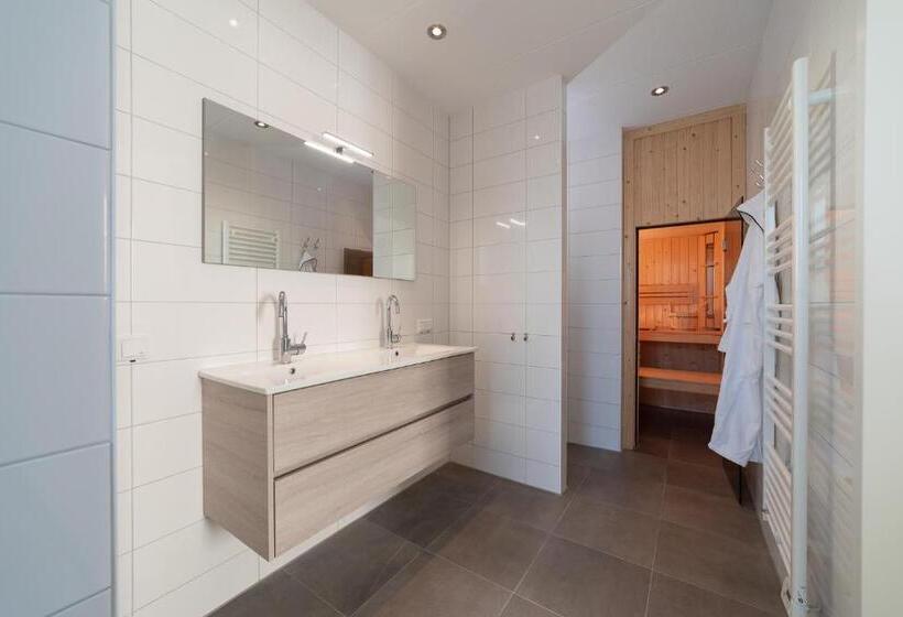 Апартаменты 2 Спальни, Raadhuis Parc Ganuenta