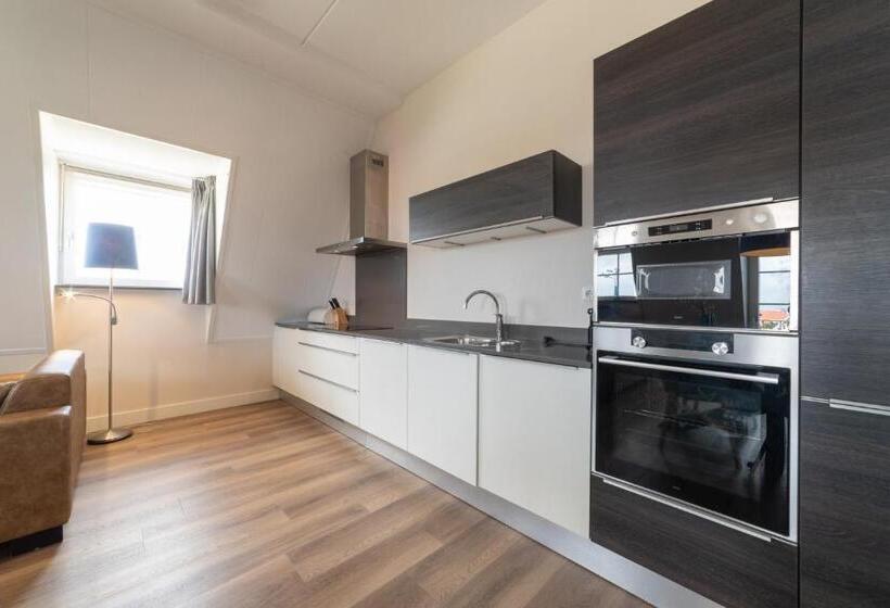 דירת שני חדרים, Raadhuis Parc Ganuenta