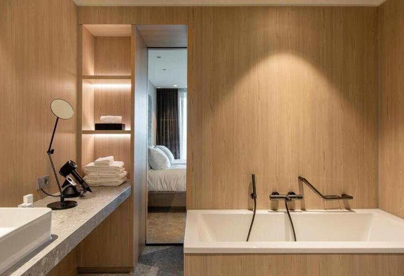 标准间带阳台, Van Der Valk Hotel Deventer