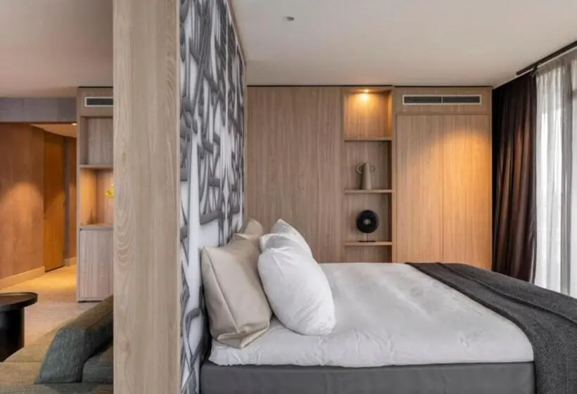 キングサイズベッドのスイートルーム, Van Der Valk Hotel Deventer