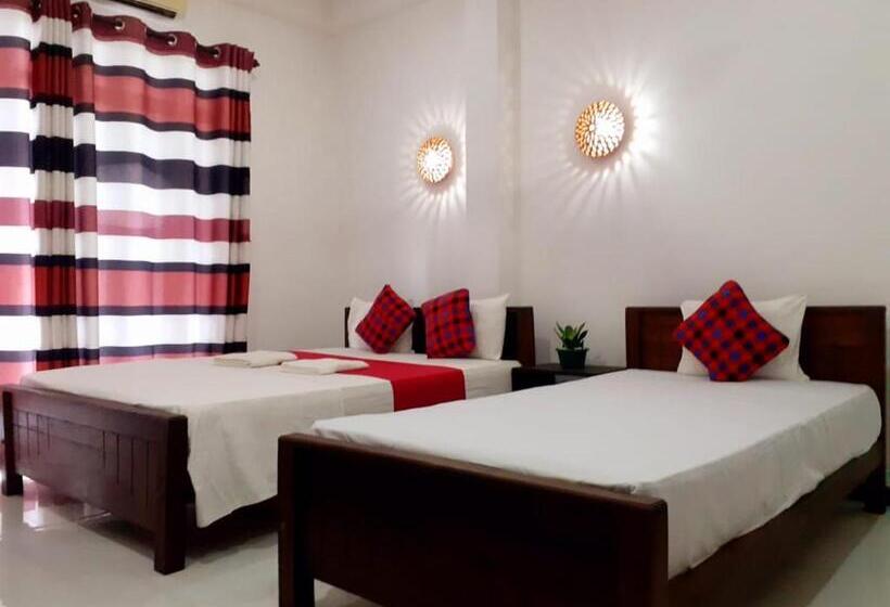اتاق لوکس, Jasmine White House Restaurant & Spa