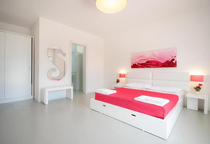 חדר סטנדרט לשלושה, Beach Salento