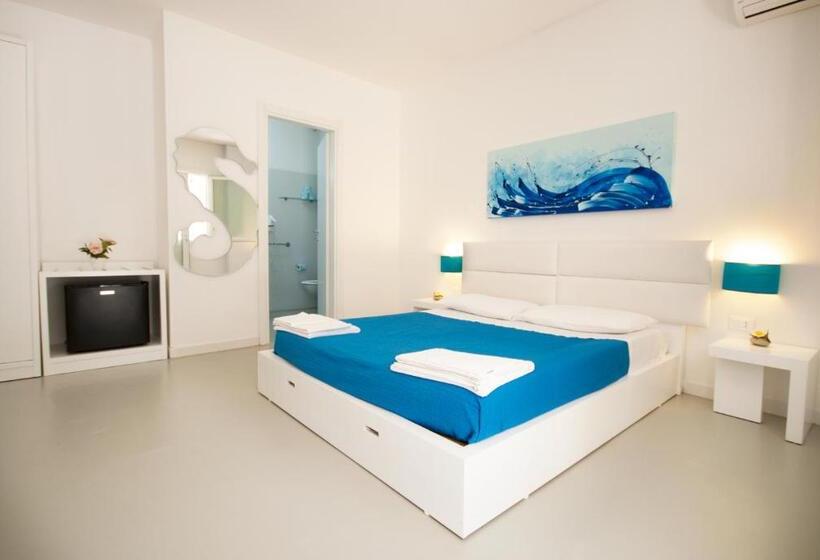 חדר אקונומי, Beach Salento