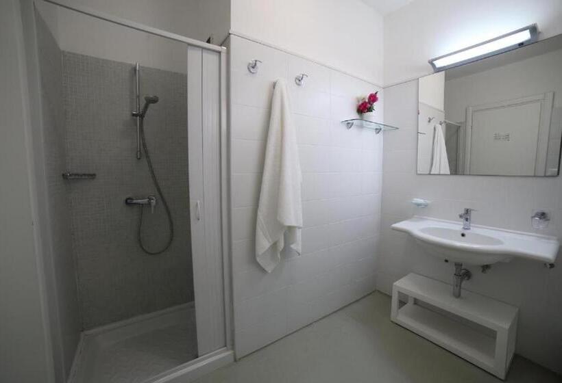 חדר סטנדרט לארבעה, Beach Salento