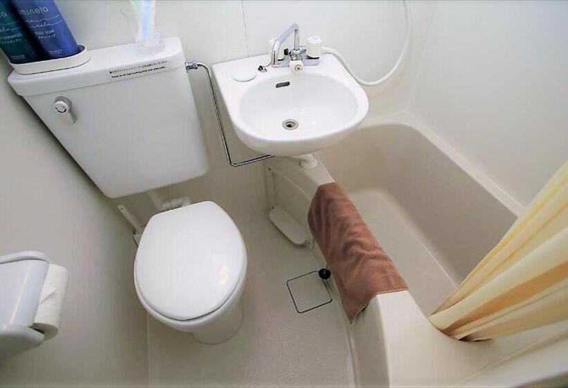 Economy Room, Numero Uno Tokyo