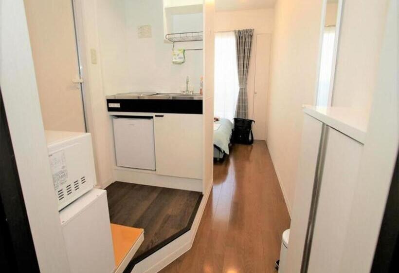 Economy Room, Numero Uno Tokyo