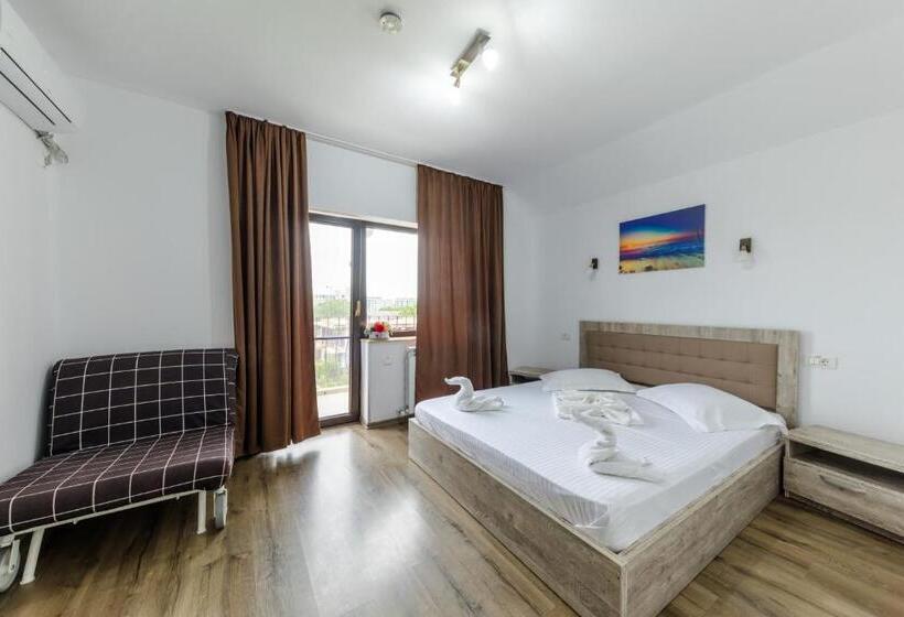 Habitació Triple Estàndard amb Balcó, Vila Yna