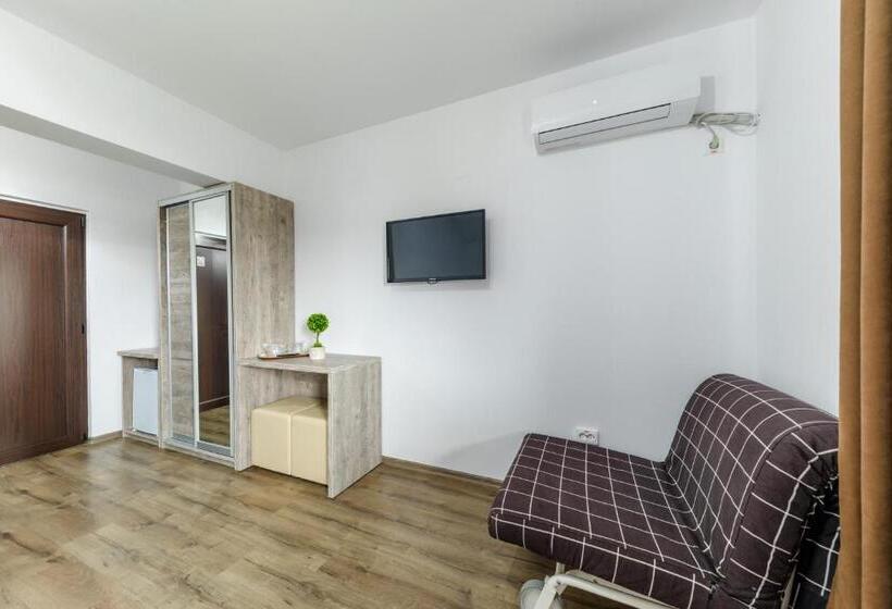 Habitació Triple Estàndard amb Balcó, Vila Yna