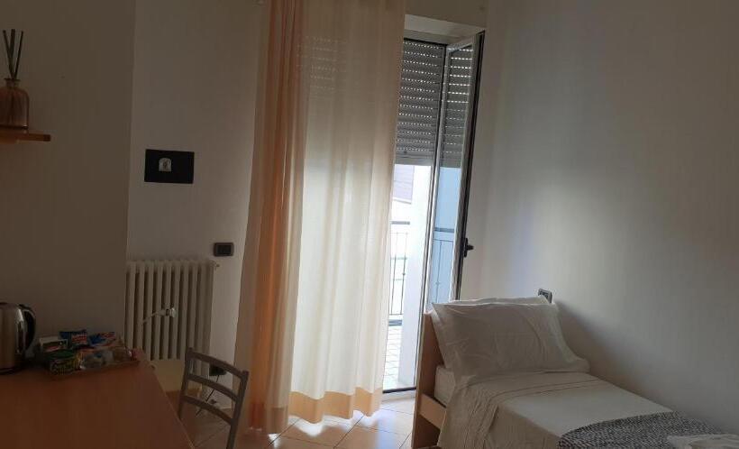 استودیوی استاندارد, Residence L Appartamento