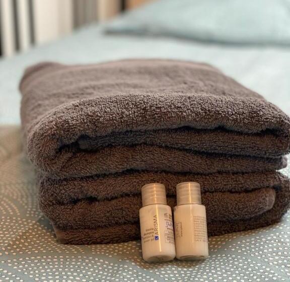 스탠다드 룸, Capstay   Trith Netflix