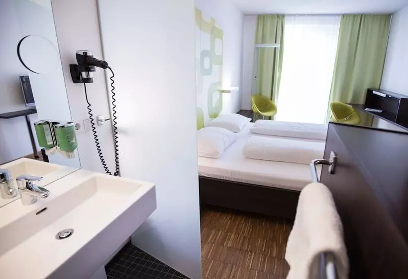 スタンダードスタジオ, Arte Hotel Krems