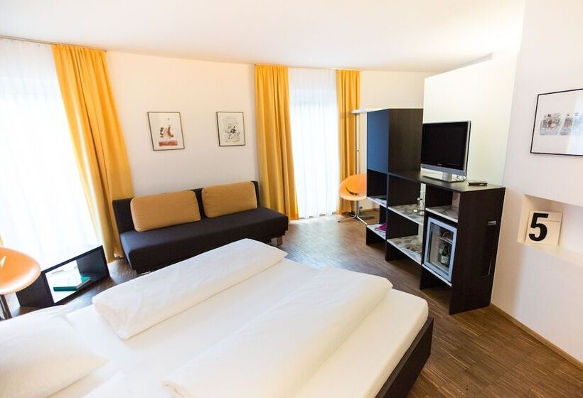 استودیوی استاندارد, Arte Hotel Krems
