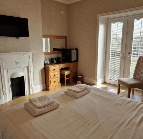 غرفة قياسية, Broadway House