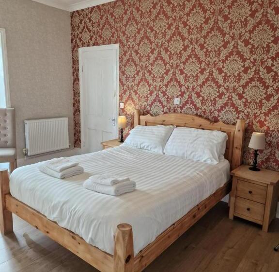 غرفة قياسية, Broadway House