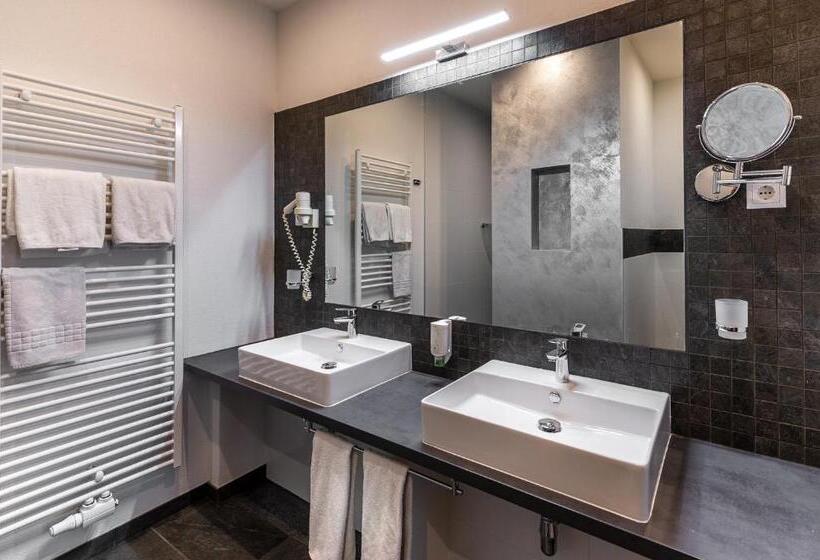 חדר סטנדרט, Das Steinberger