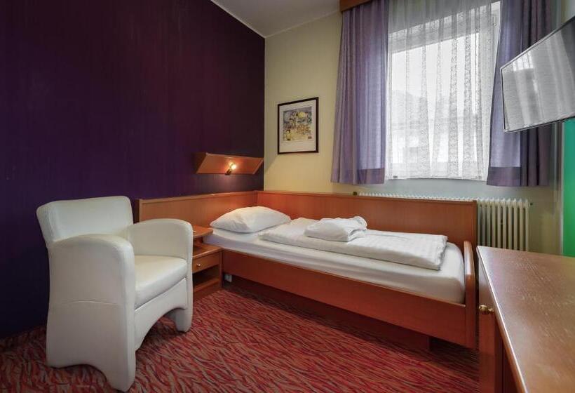 חדר אקונומי, Das Steinberger