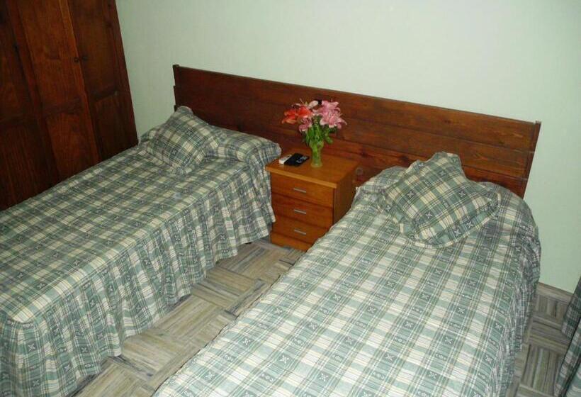 Семейный Номер, Escudo De Granada