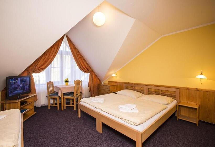 스탠다드 트리플 룸, Helena