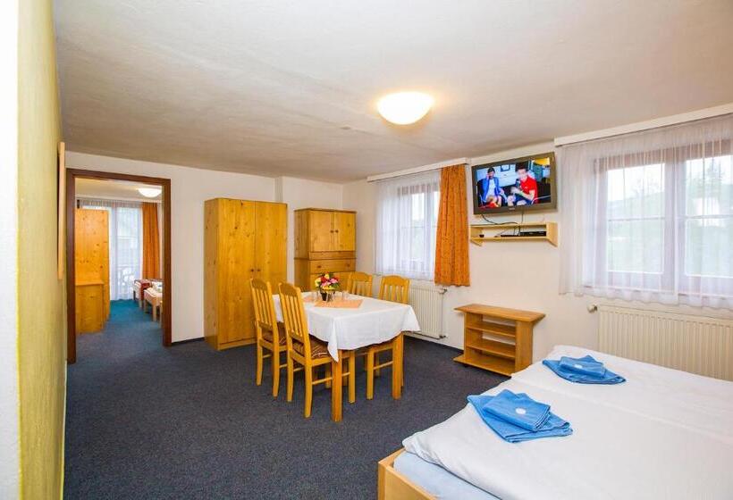 4인용 스탠다드 룸, Helena