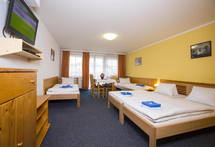 4인용 스탠다드 룸, Helena