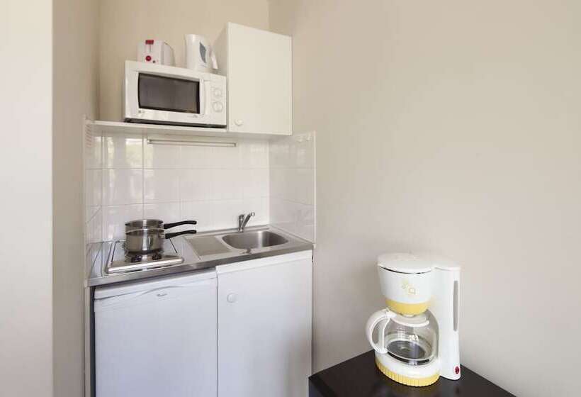 סטודיו נוח, Le Beausejour