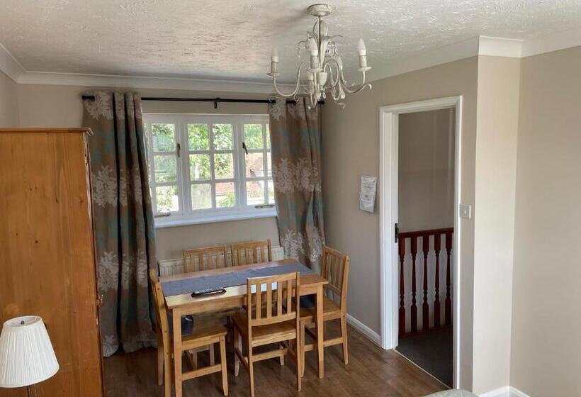 Апартаменты 3 Спальни, Longs Hotel & Inn